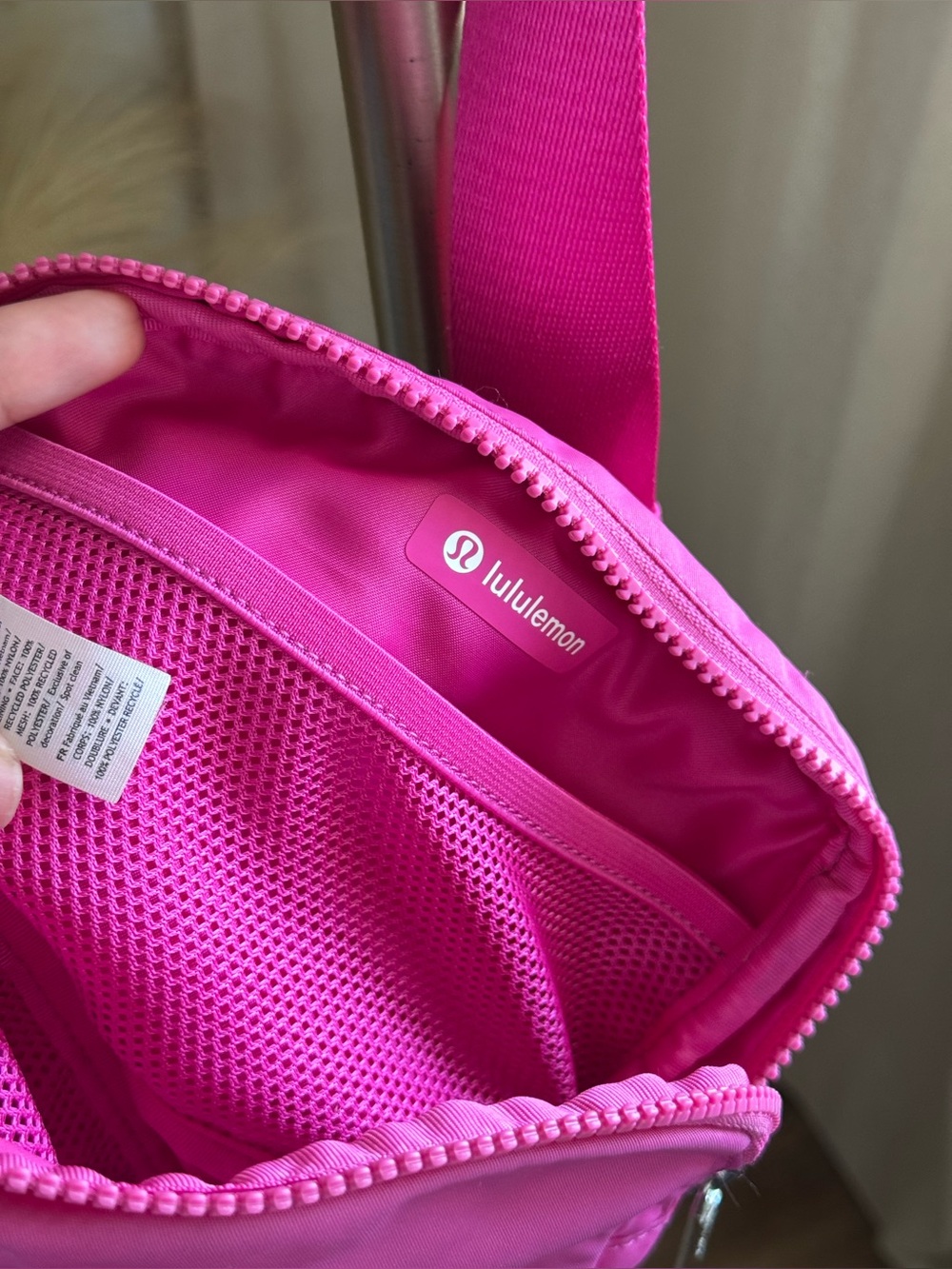 Lululemon Everywhere Belt Bag - Sonic Pink - Picture 8 of 9